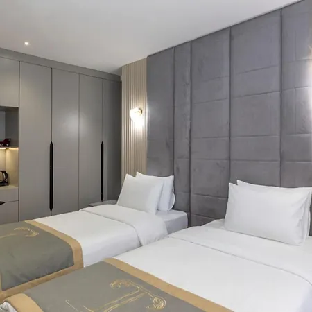 Tumar Hotel *