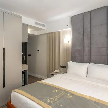 Tumar Hotel *