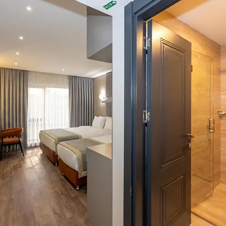 Tumar Hotel